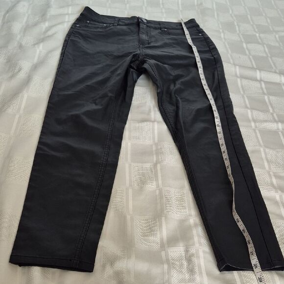 High Rise Black Jeans - Picture 9 of 16